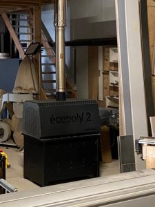 Poêle d'atelier au bois